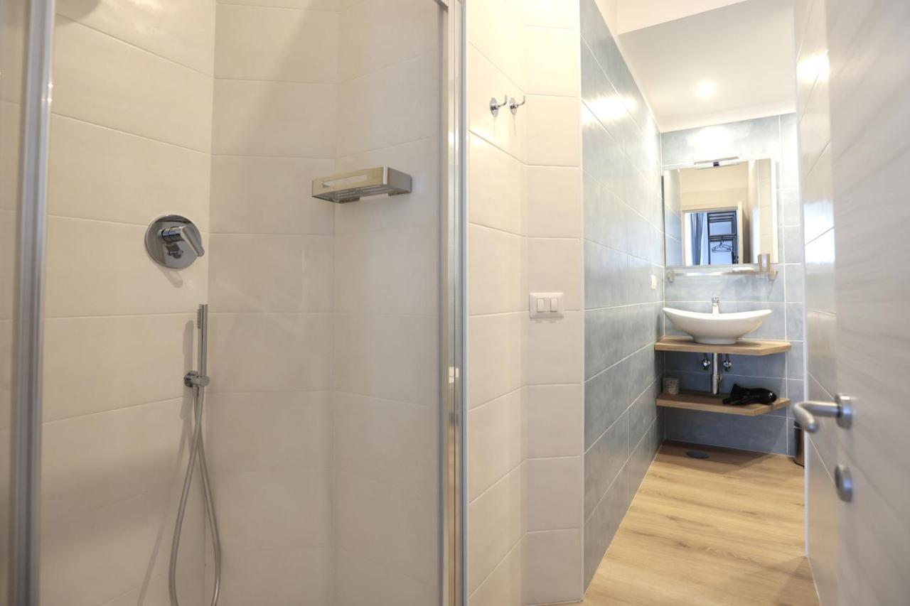 Angio Holiday Rooms Napoli Ngoại thất bức ảnh