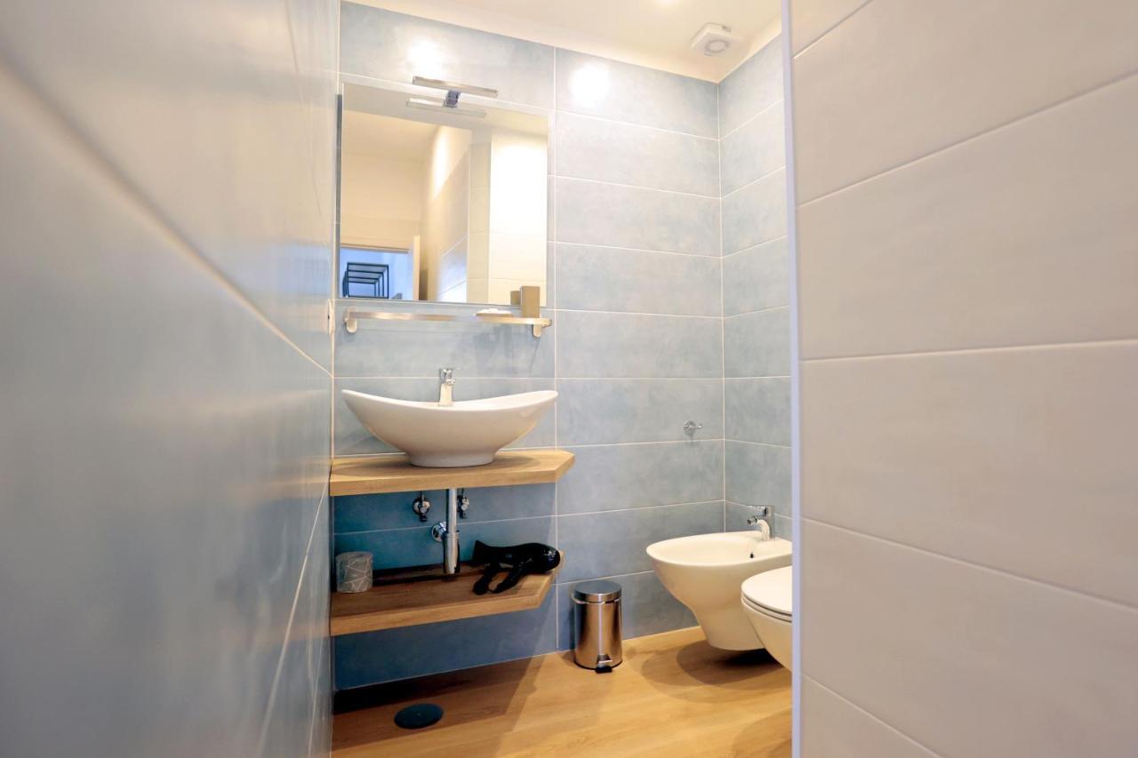 Angio Holiday Rooms Napoli Ngoại thất bức ảnh