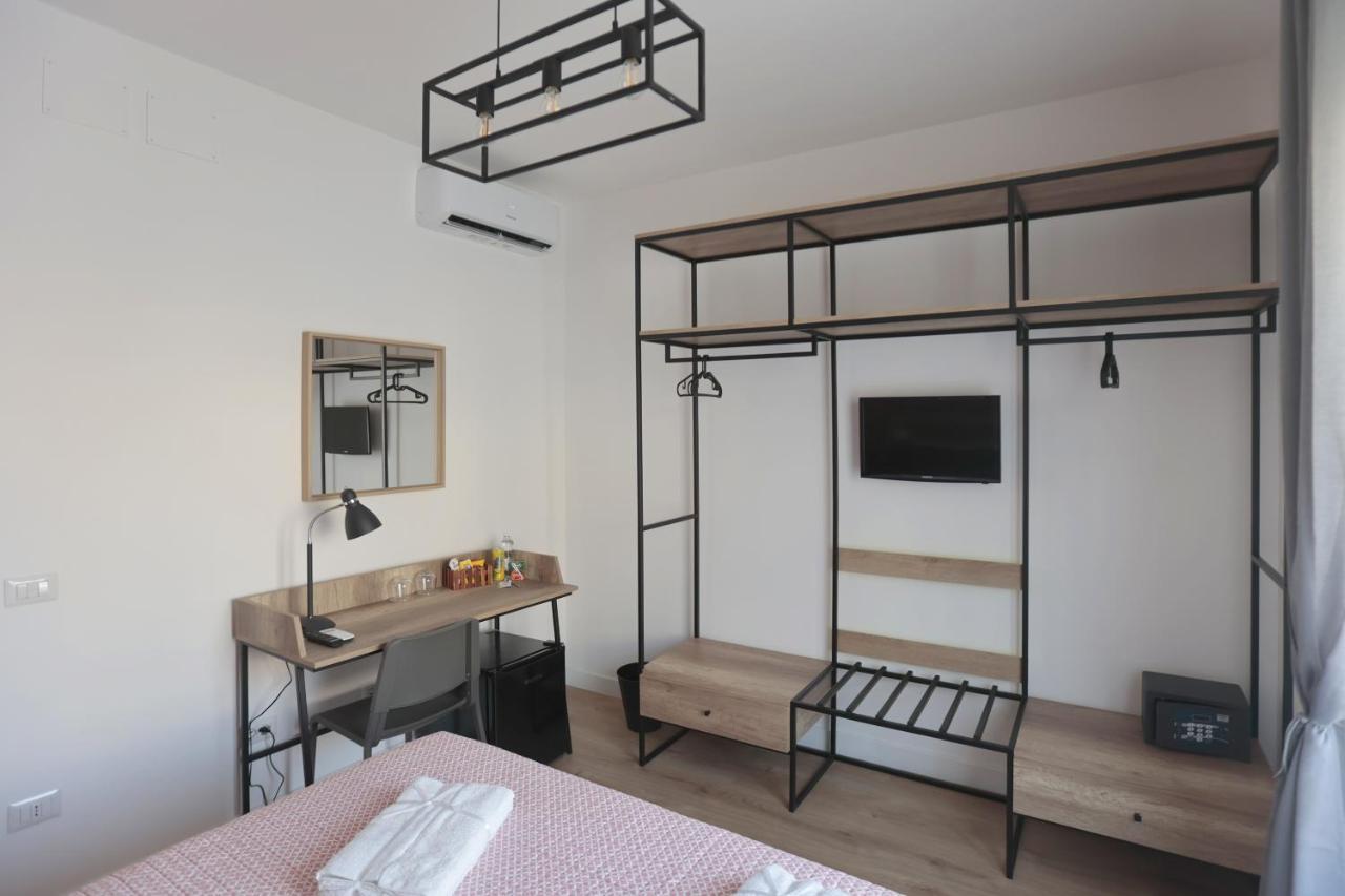 Angio Holiday Rooms Napoli Ngoại thất bức ảnh