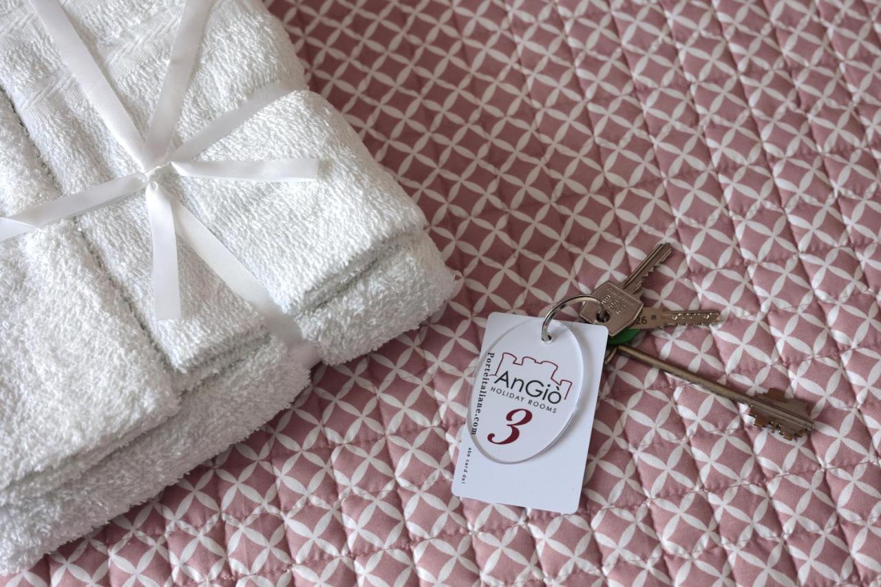 Angio Holiday Rooms Napoli Ngoại thất bức ảnh